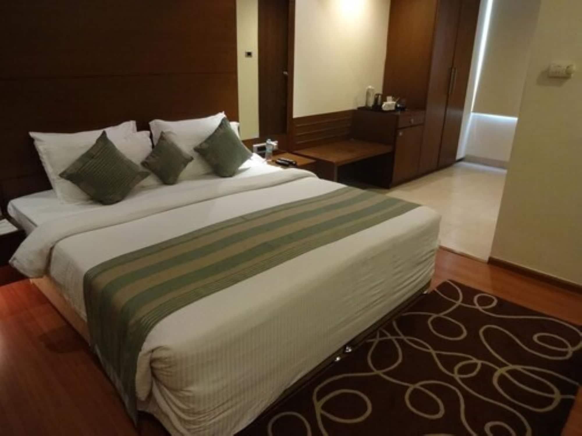 Minerva Grand Secunderabad Hotel Хидерабад Екстериор снимка