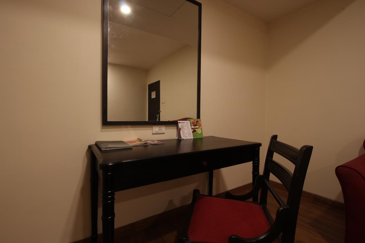 Minerva Grand Secunderabad Hotel Хидерабад Екстериор снимка