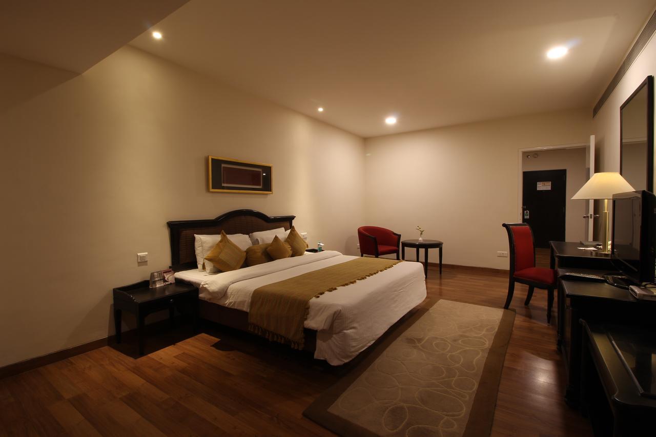 Minerva Grand Secunderabad Hotel Хидерабад Екстериор снимка