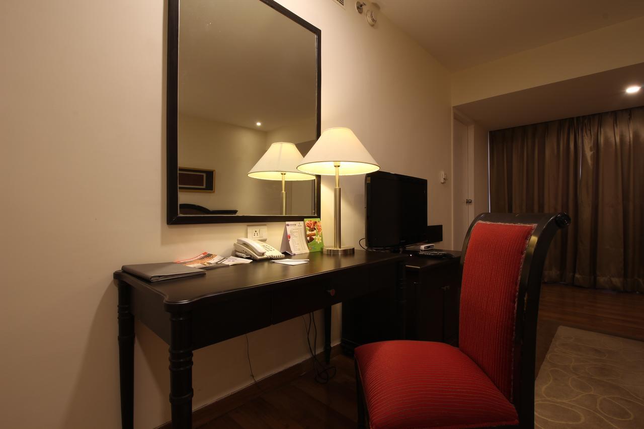Minerva Grand Secunderabad Hotel Хидерабад Екстериор снимка