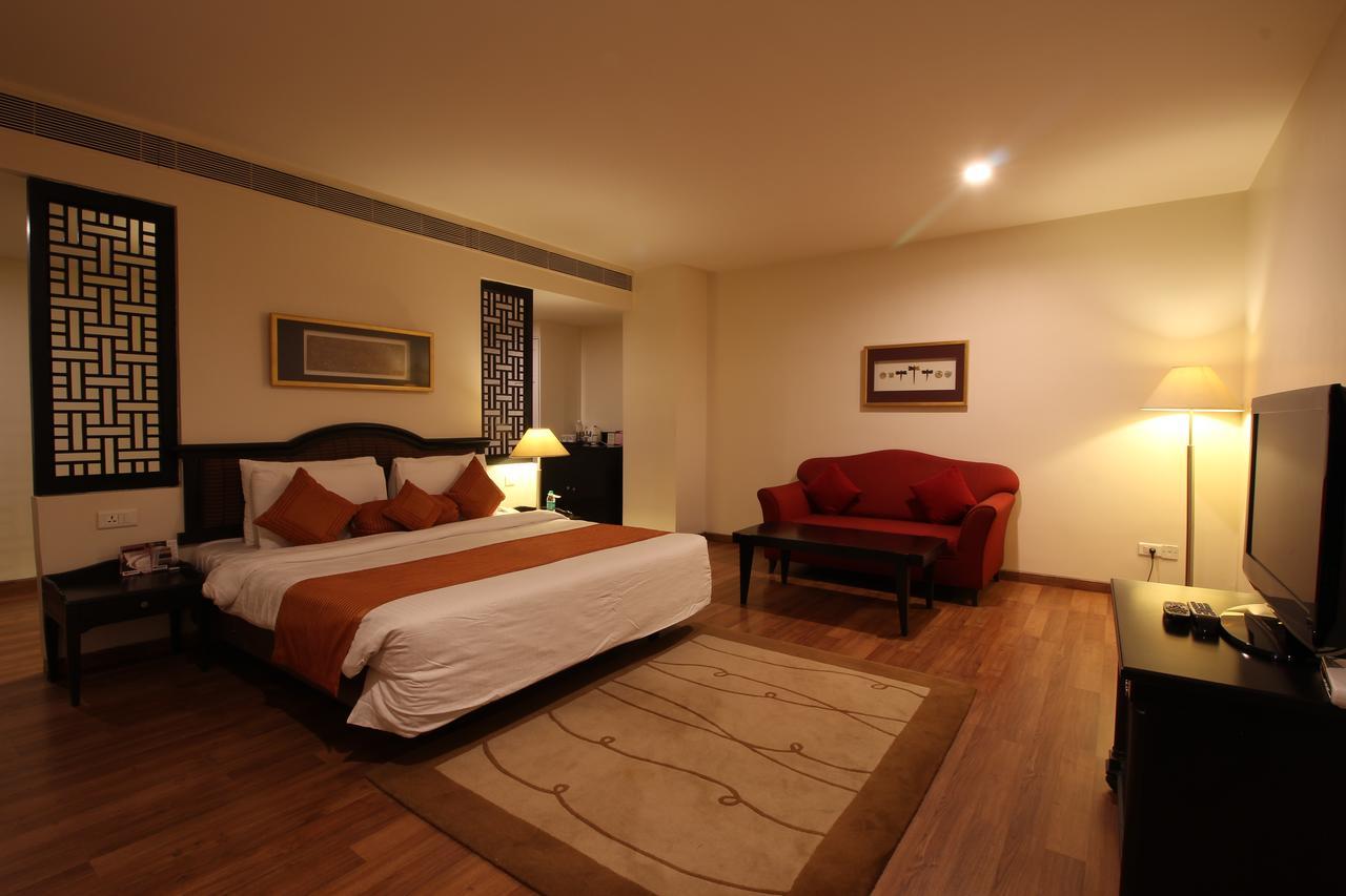 Minerva Grand Secunderabad Hotel Хидерабад Екстериор снимка