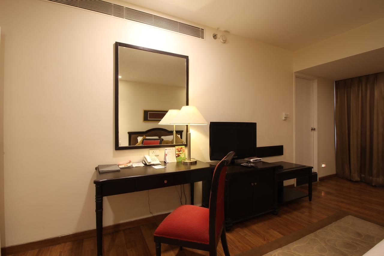 Minerva Grand Secunderabad Hotel Хидерабад Екстериор снимка