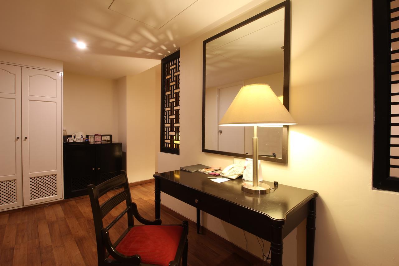 Minerva Grand Secunderabad Hotel Хидерабад Екстериор снимка