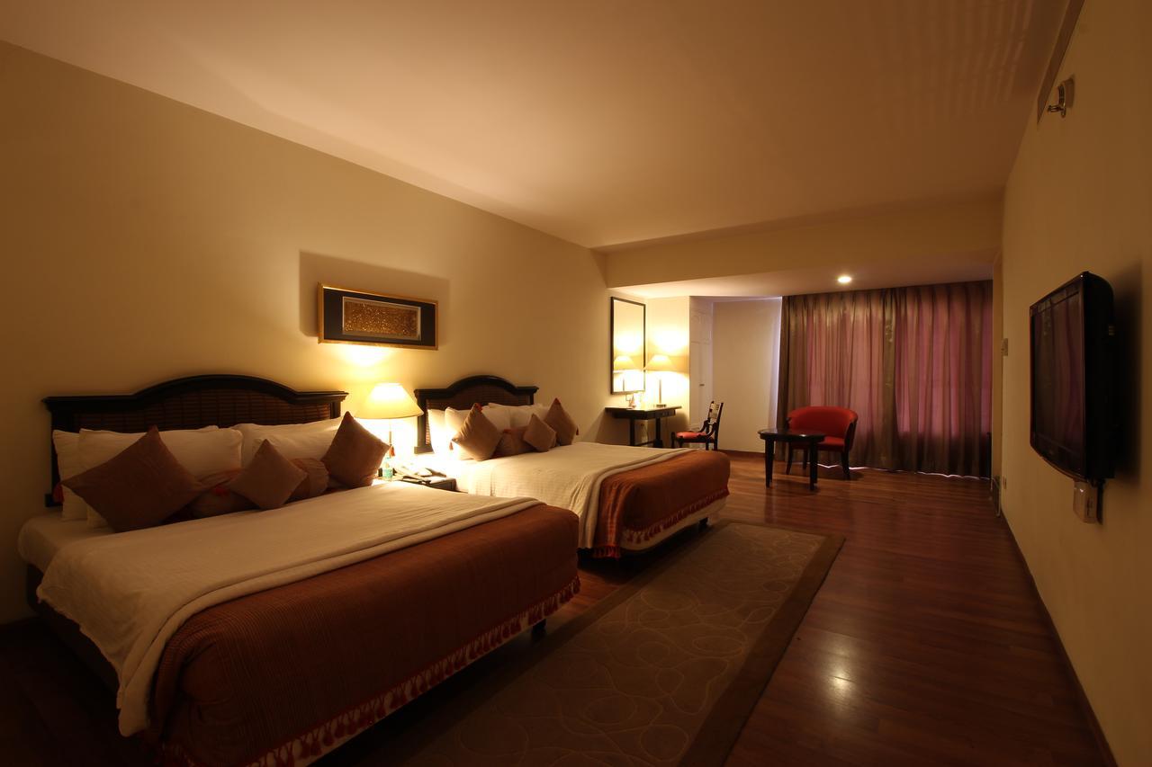 Minerva Grand Secunderabad Hotel Хидерабад Екстериор снимка
